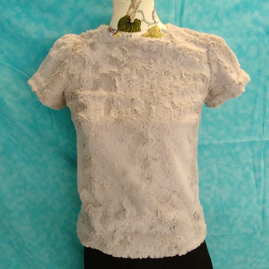 Leifsdottir gray Faux Fur Short Sleeve Shirt / Jacket - XS