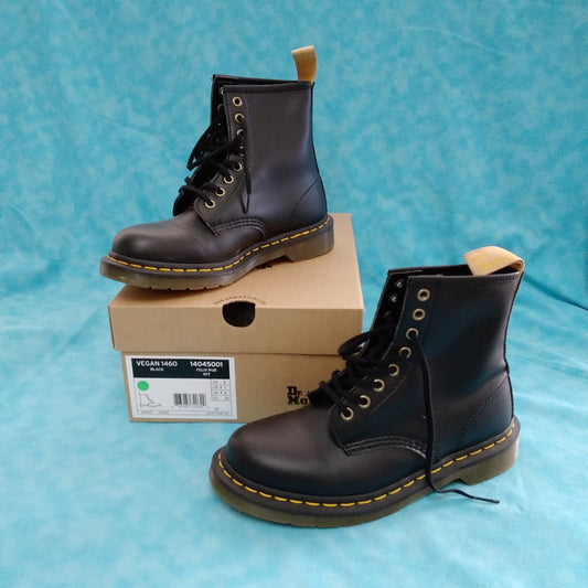 NIB - Dr. Martens Unisex Vegan 1460 Black Felix Rub Off Combat Boots - Size: Women 8; Men 7