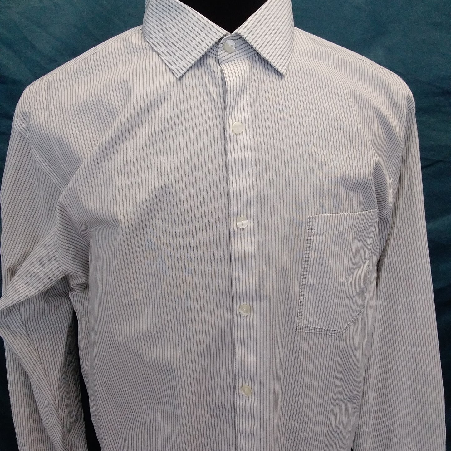 NWT - Van Heusen White Studio Slim Fit Button Down Shirt - 16.5 34-35