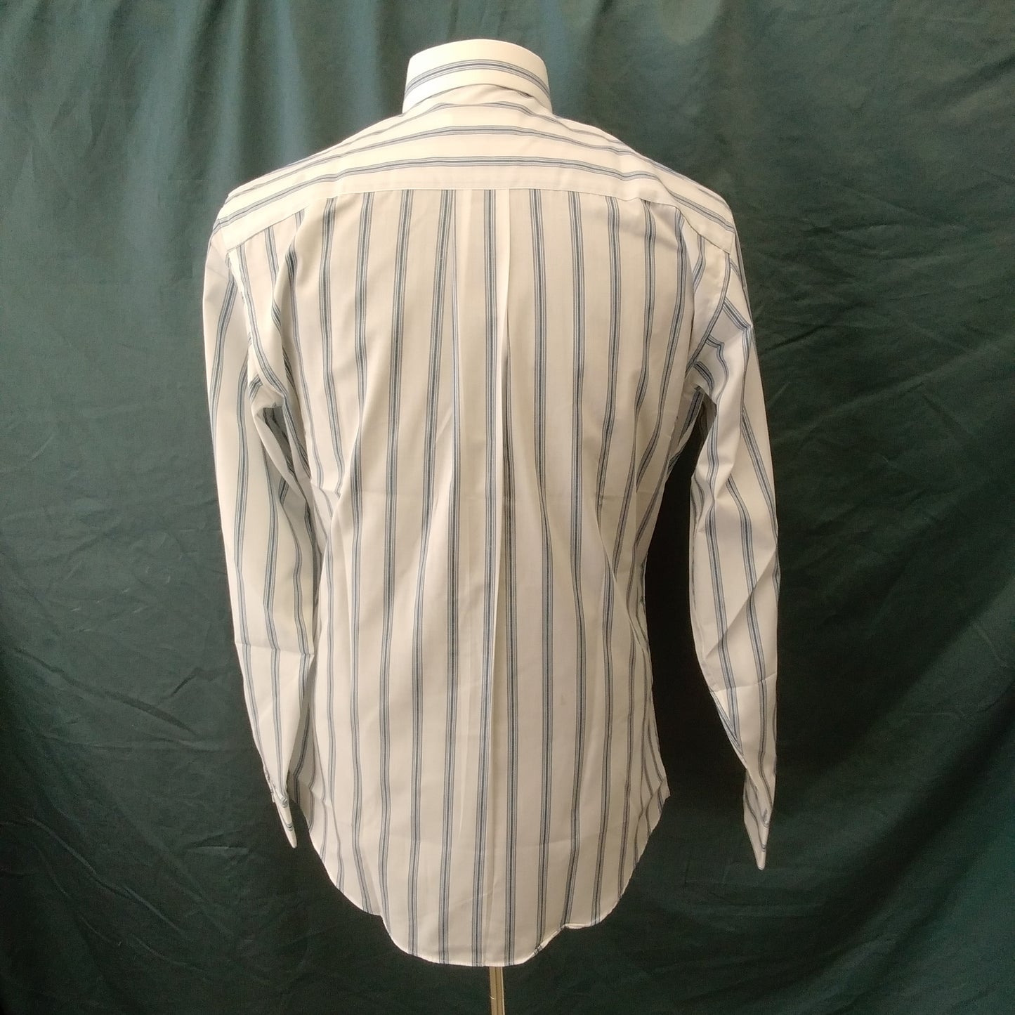 NWT - John Henry Blue Stripe Wrinkle Free Plus Athletic Fit Shirt - 15 32-33