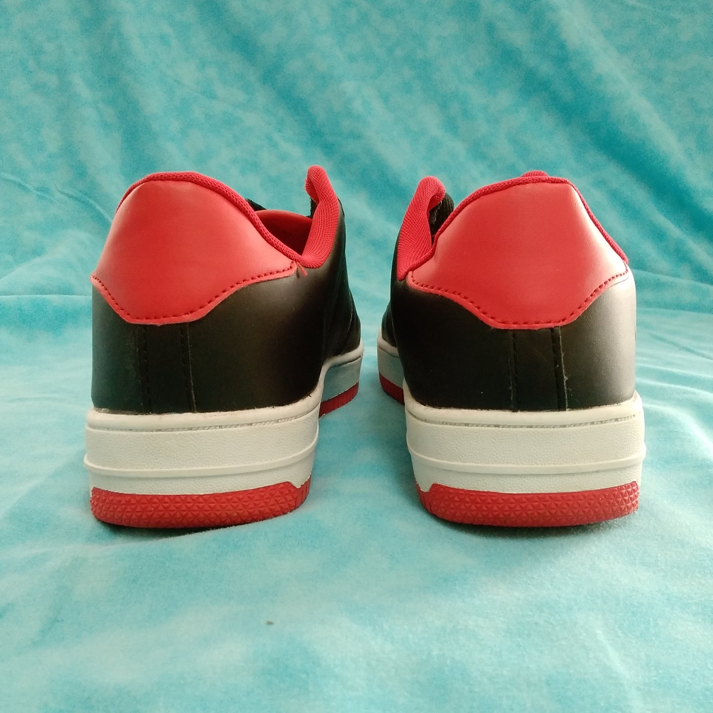Men's Phat Farm Black/Red Sneakers - Size: 9.5