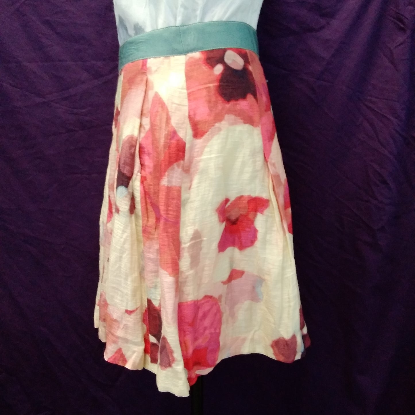NWT - Loft Red Floral Skirt - 6