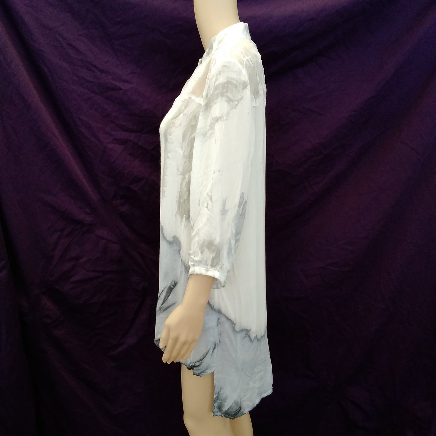 NWT - Belle France Women's White and Gray 3/4 Sleeve Blouse - Size: L