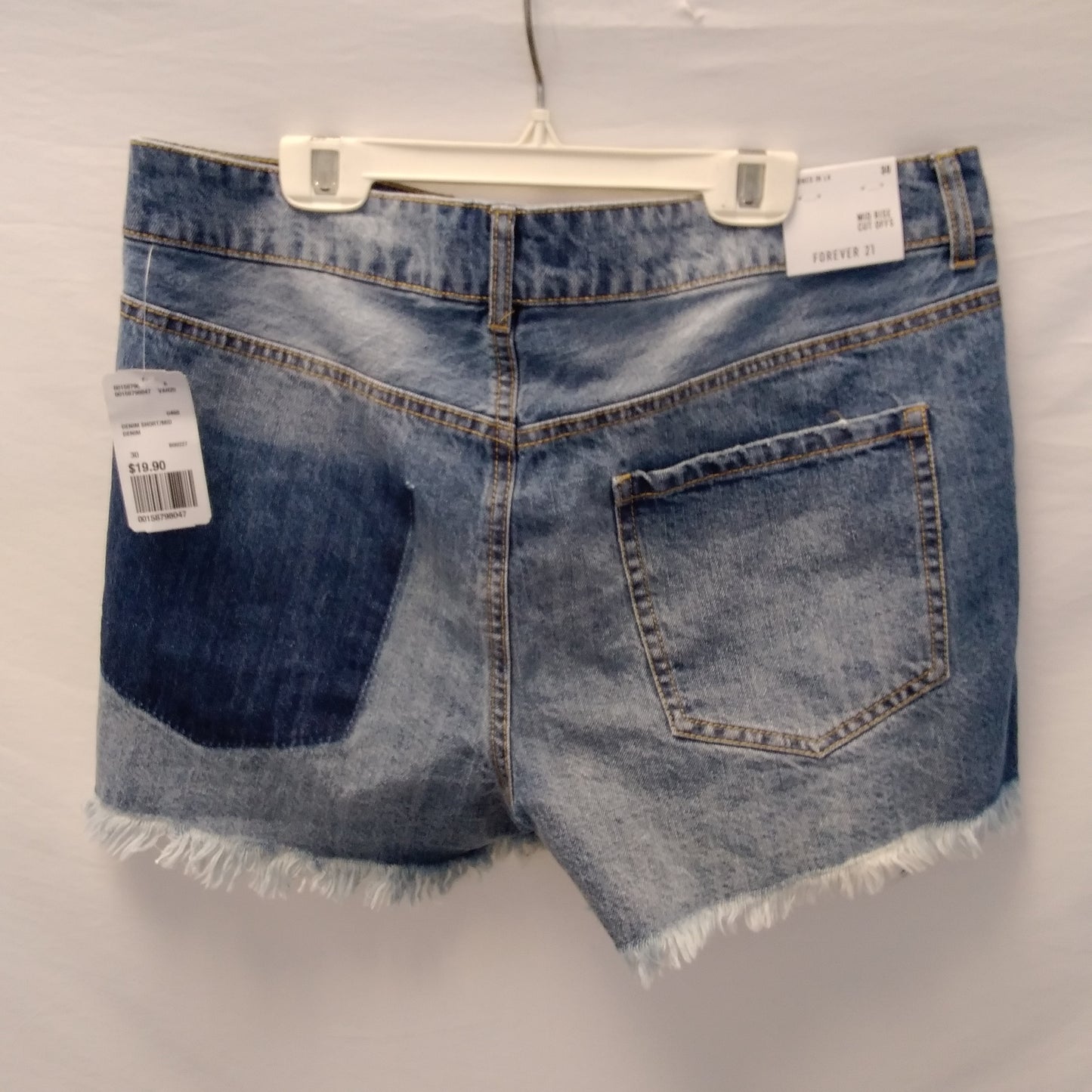 NWT - Forever 21 Mid Rise Cut Off Denim Shorts - Size: 30