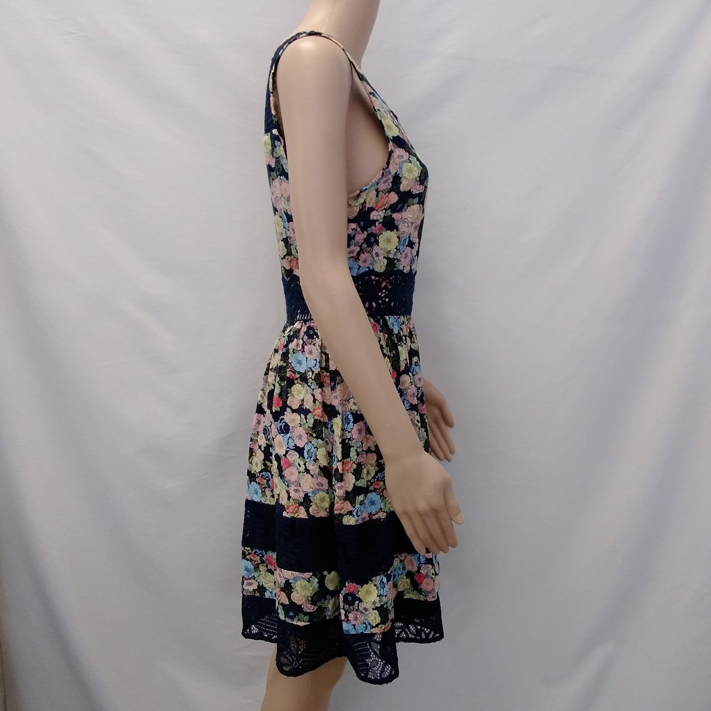 Lauren Conrad Garden Blue Lace Trim Dress - 6