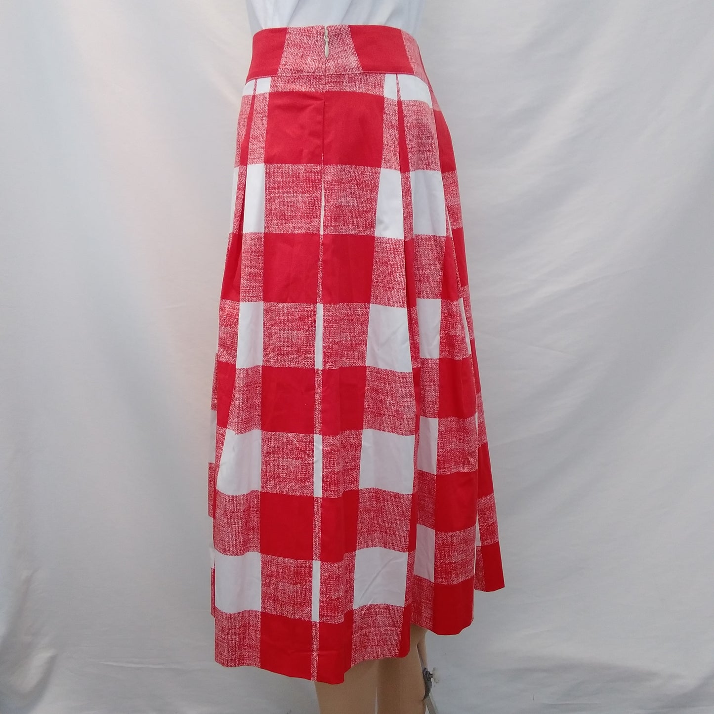 NWT - Talbots Woman's Petite Red and White Pleated Checkered Skirt - Size: 10