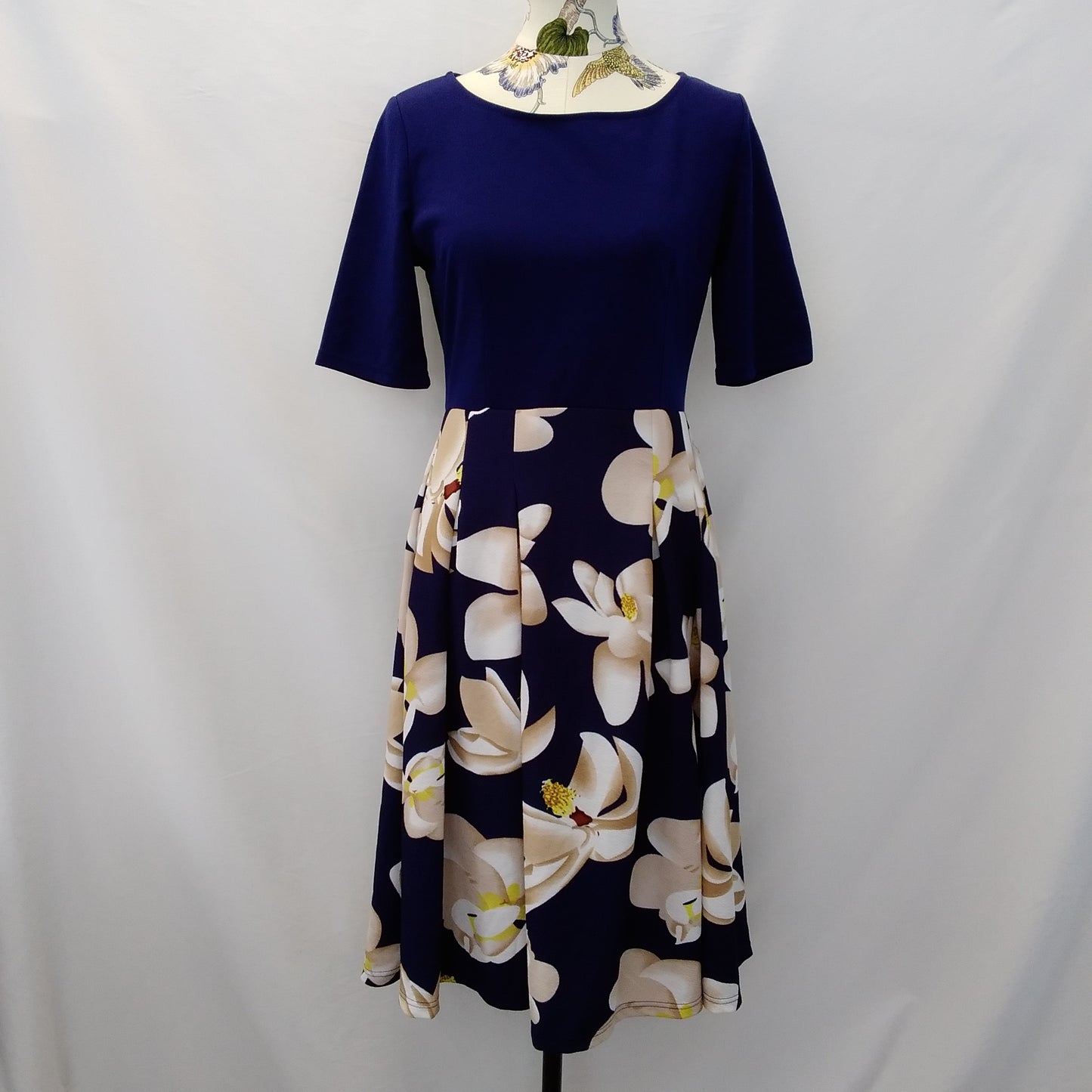 NWT - Oxiuli Fashion navy cream yellow Flowers Fit & Flare Dress - L