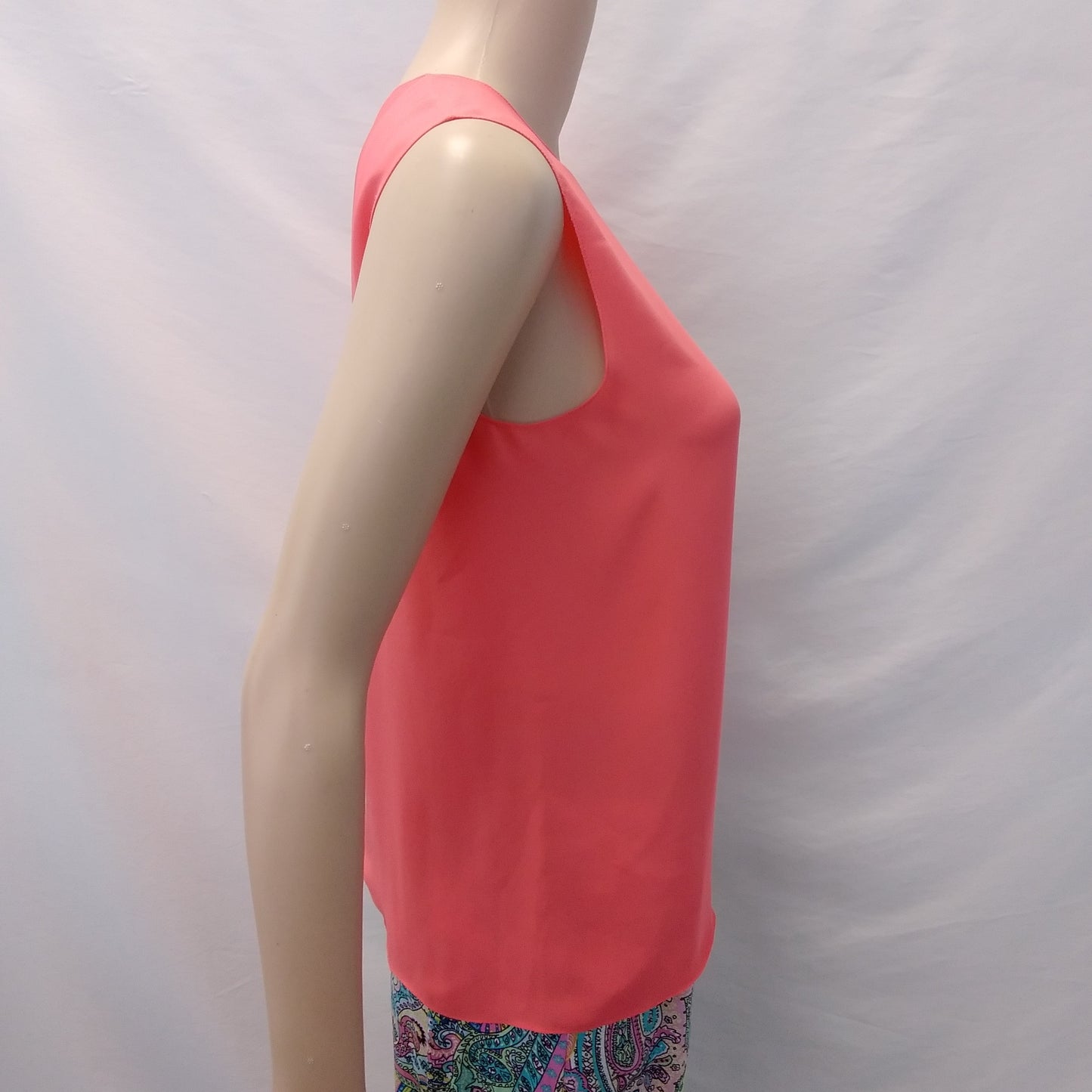 NWT - THEORY neon pink Silk Continuous Shell Sleeveless Top - Small