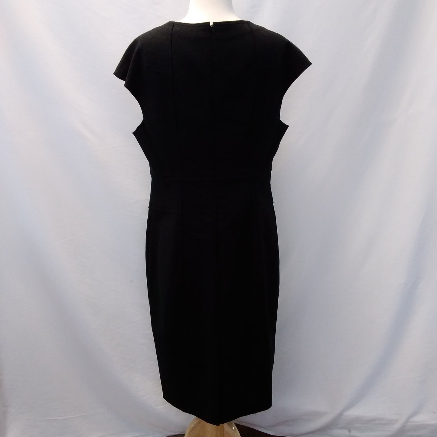 NWT - Magaschoni Collection black Sleeveless Sheath Dress - Size: 14