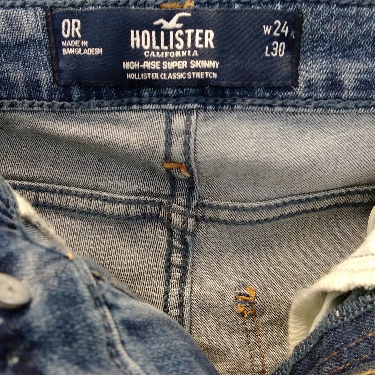 NWT - Hollister Super Skinny High-Rise Ripped Blue Jeans - W24 L30