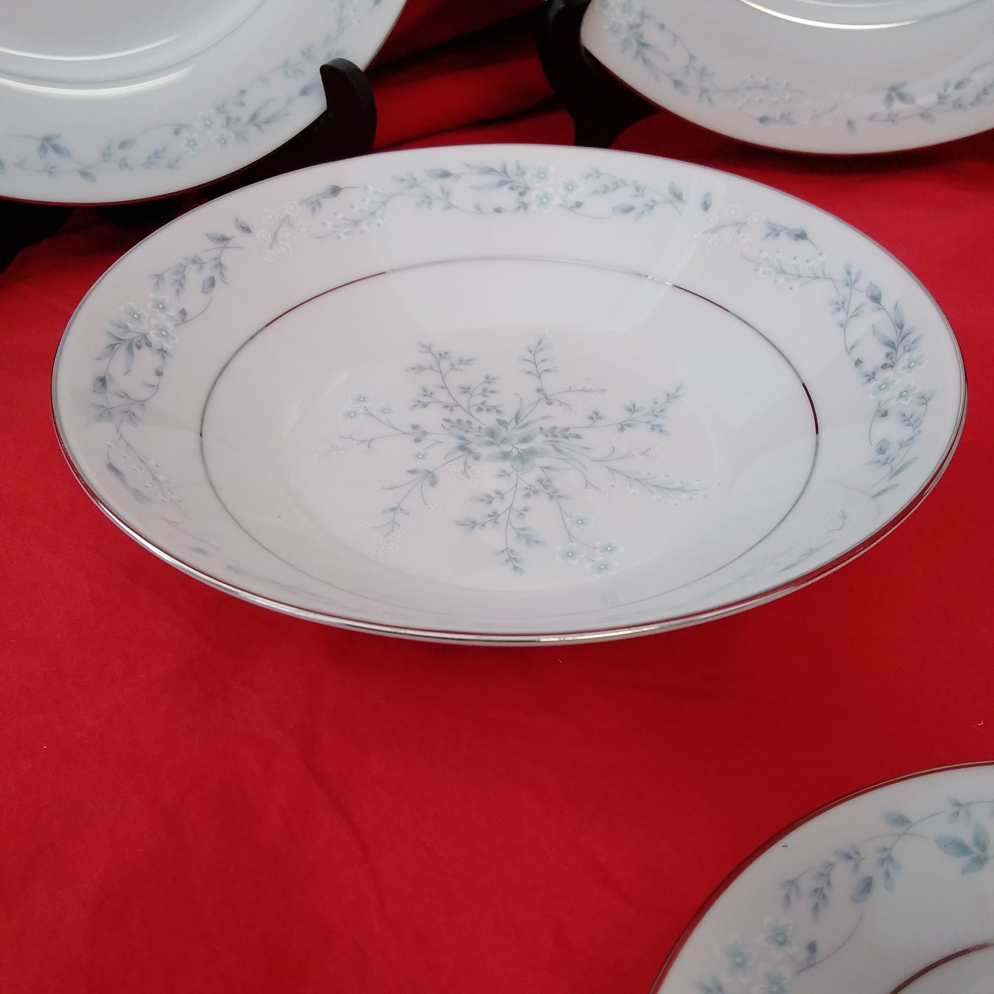 Carolyn by Noritake #2693 - Lot of 5 (7 piece place settings) 35 Pieces