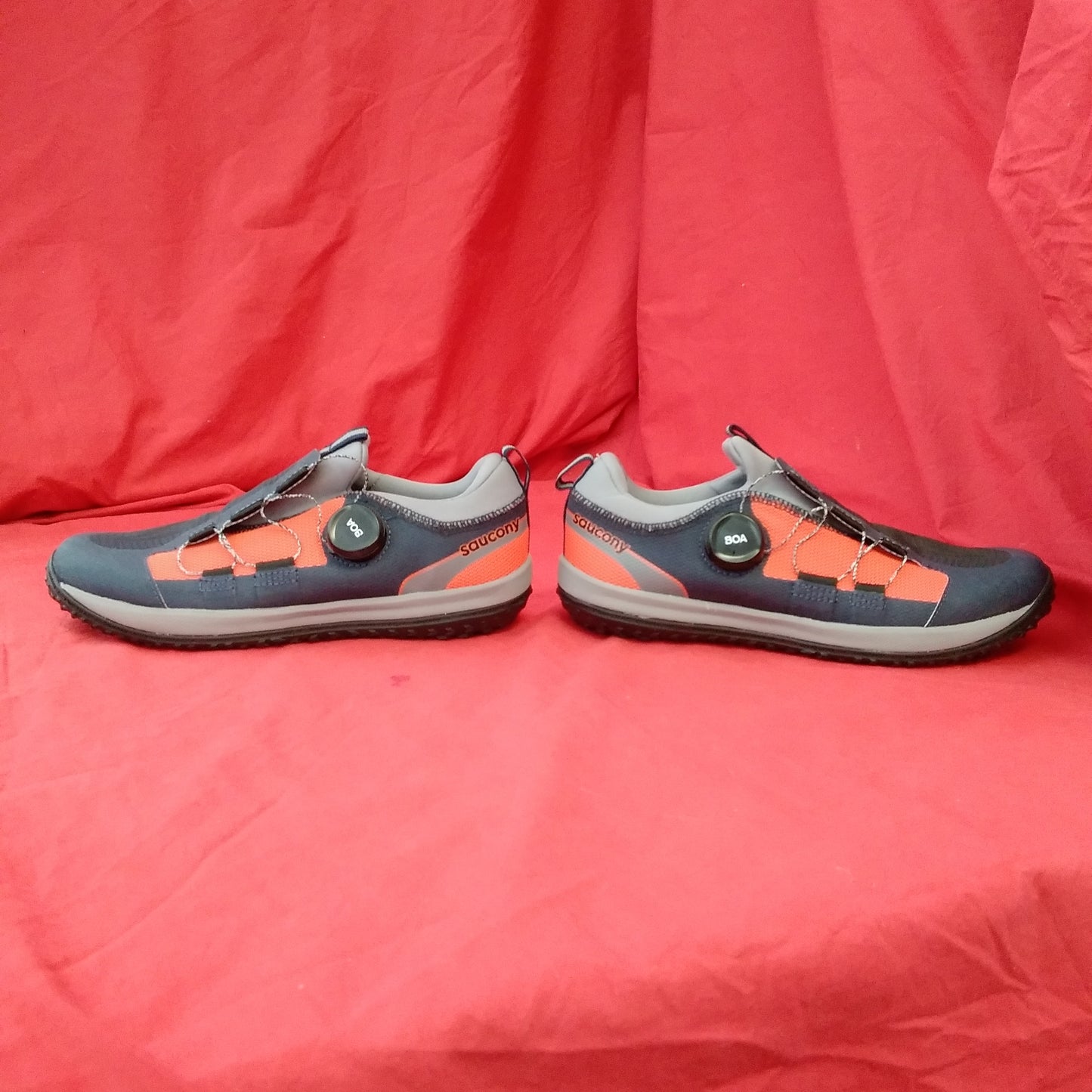 NWOB - Saucony Women's Navy and Orange Switchback 2.0 Shoes - Size: 5W
