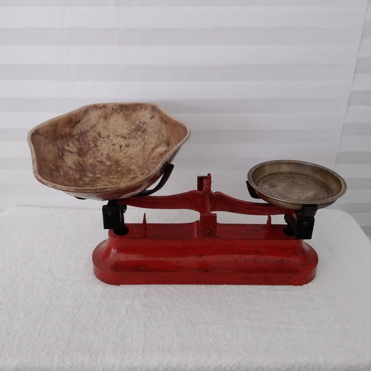 Vintage - Merchant Cast Iron Balance Scale with 14" Copper Scoop