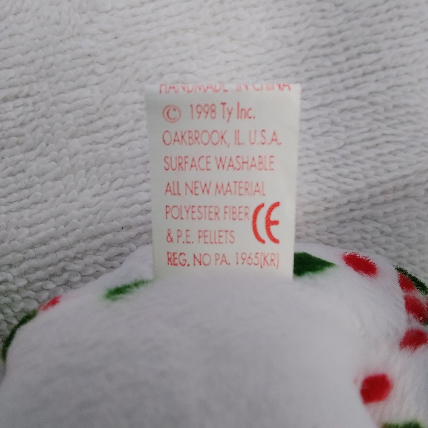Ty Beanie Baby 1998 Holiday Bear with Tag sealed in Protective Case