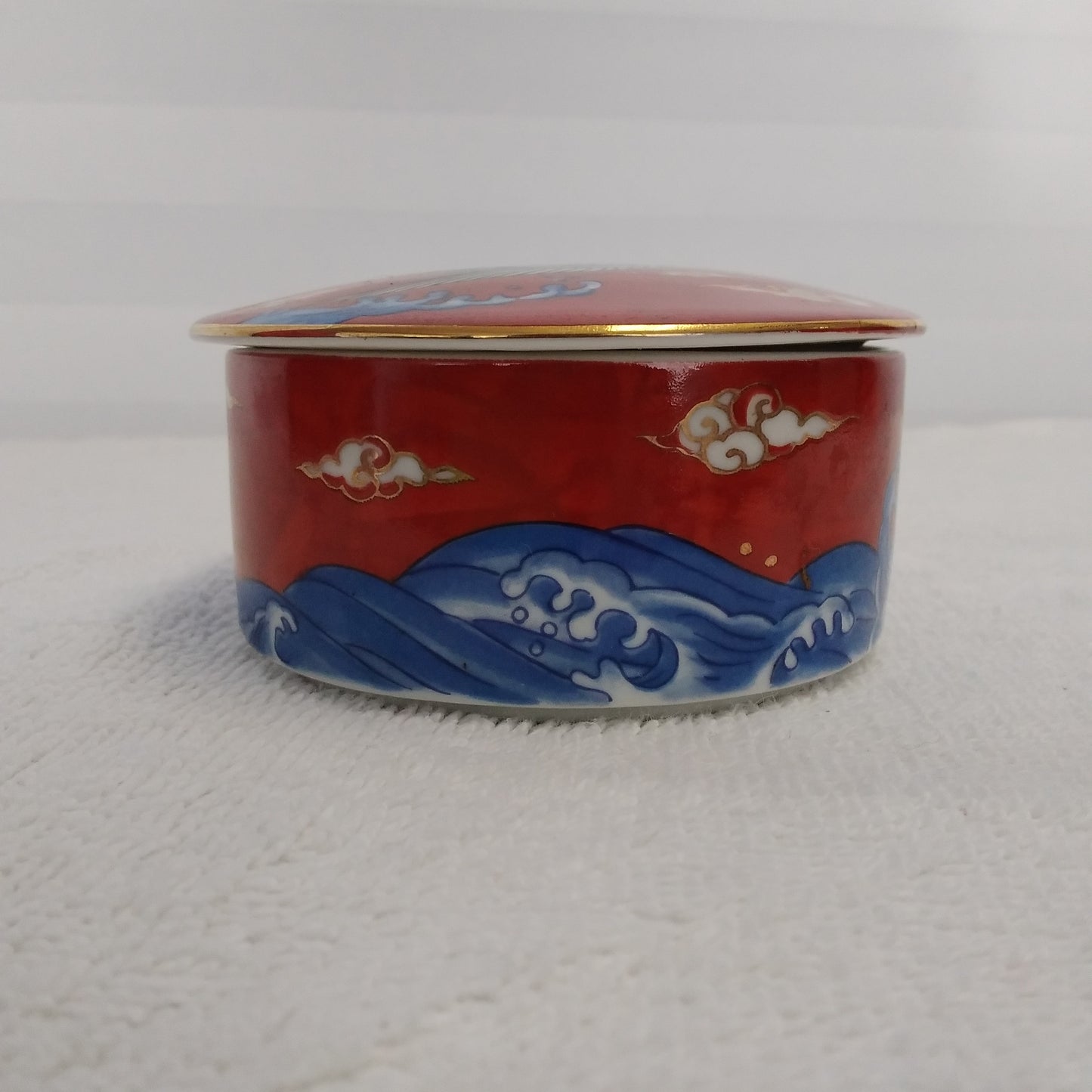 Vintage Takahashi Round "Crane Flying Over Waves" Trinket Box