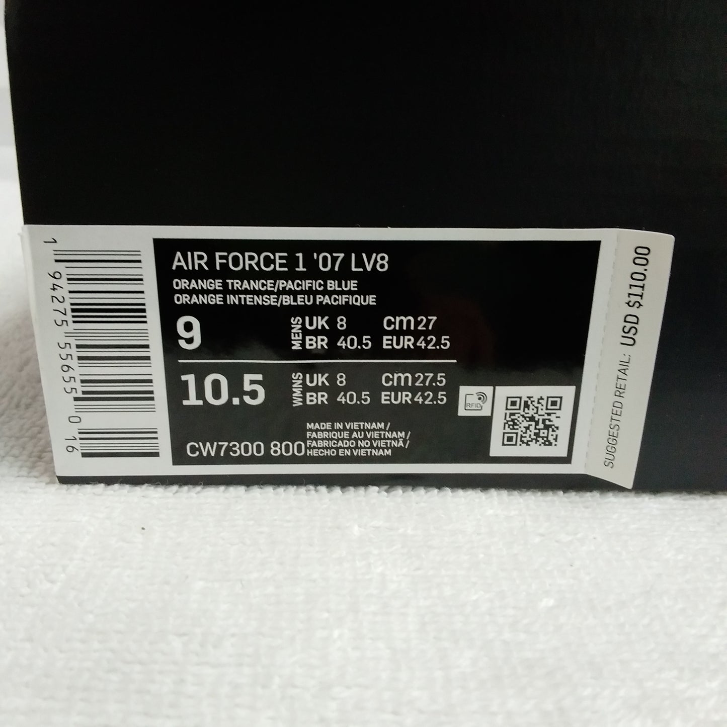 NIB - Nike Air Force 1 '07 LV8 - Size: Men 9/Women 10.5