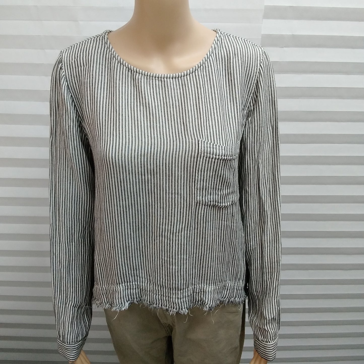 Cloth & Stone Striped Fray Hem Lace Up Back Long Sleeve Pullover - M