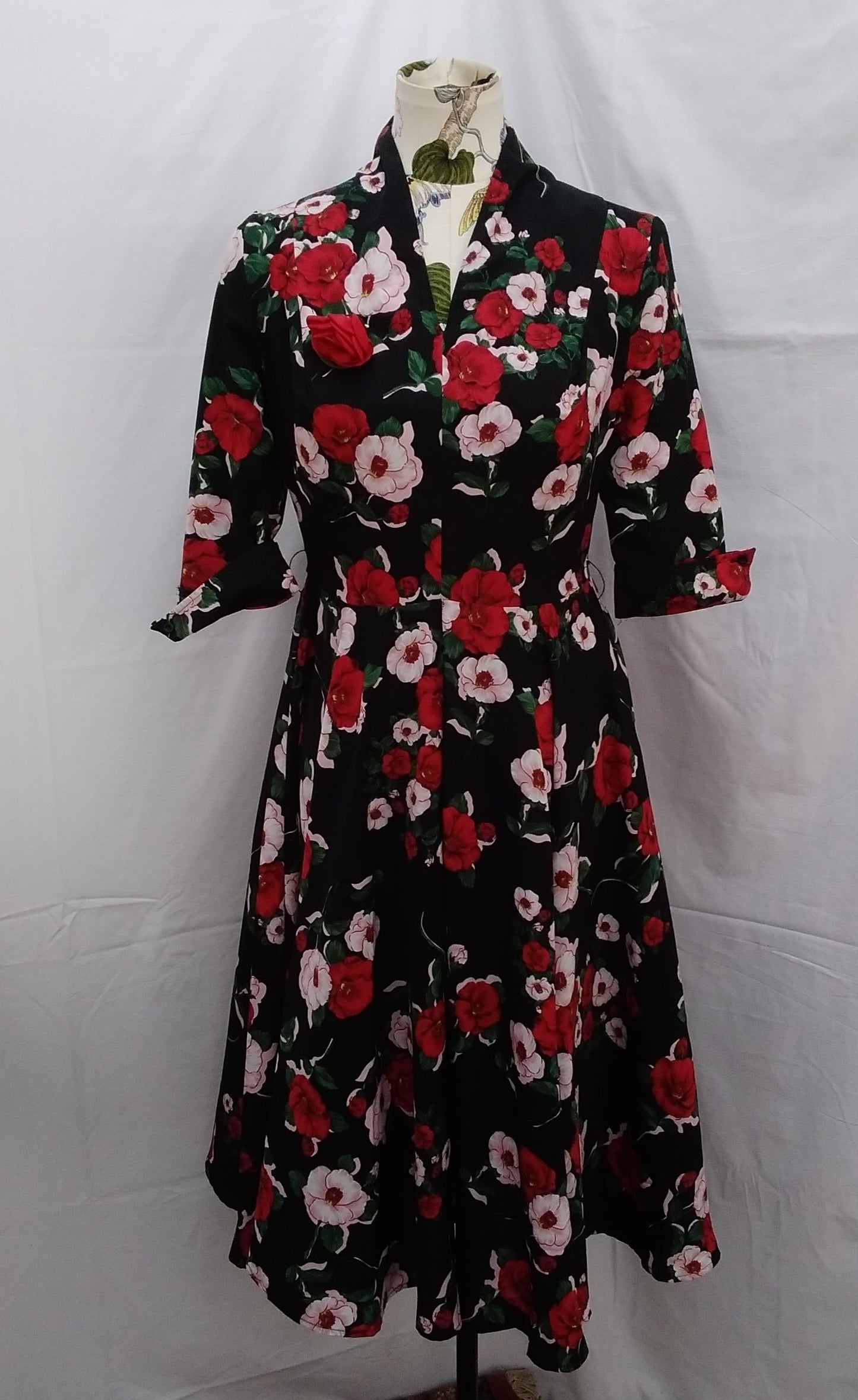 UNIQUE VINTAGE Red, White and Black Floral Print Dress -- S