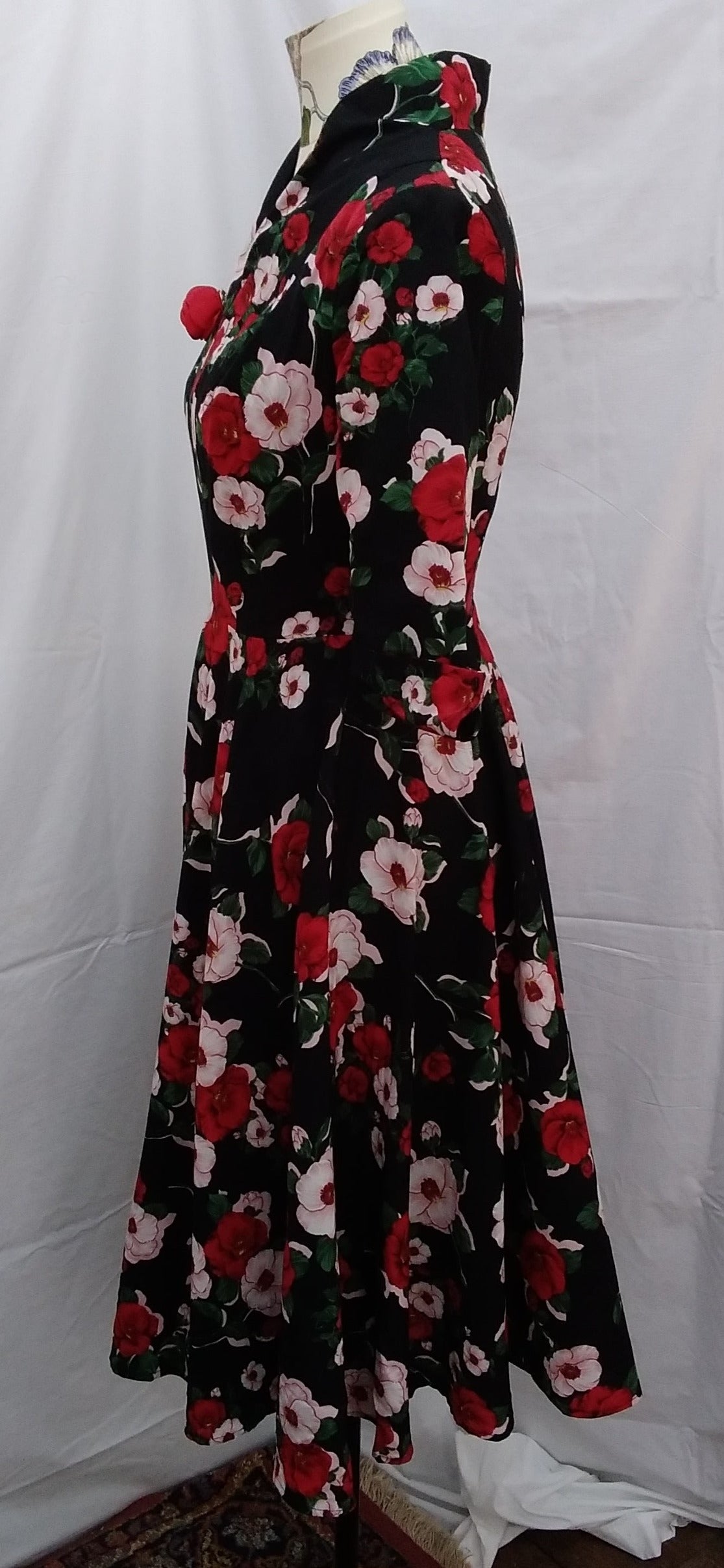 UNIQUE VINTAGE Red, White and Black Floral Print Dress -- S