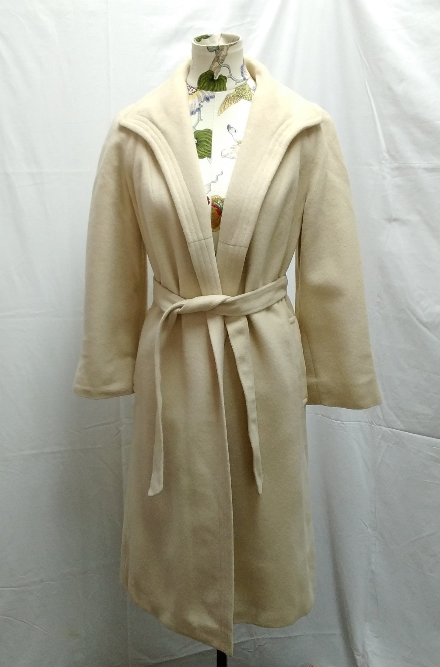 Vintage (70s/80s) ILGWU - Women's Crème 100% Cashmere Wrap Coat -- Size 7