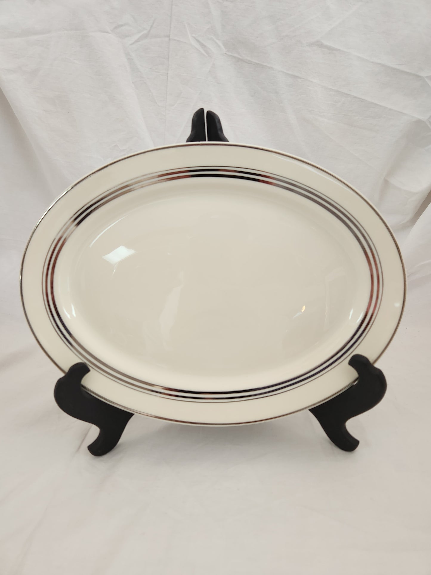 VTG - 12" Oval Serving Platter in Nimbus Platinum by Syracuse China