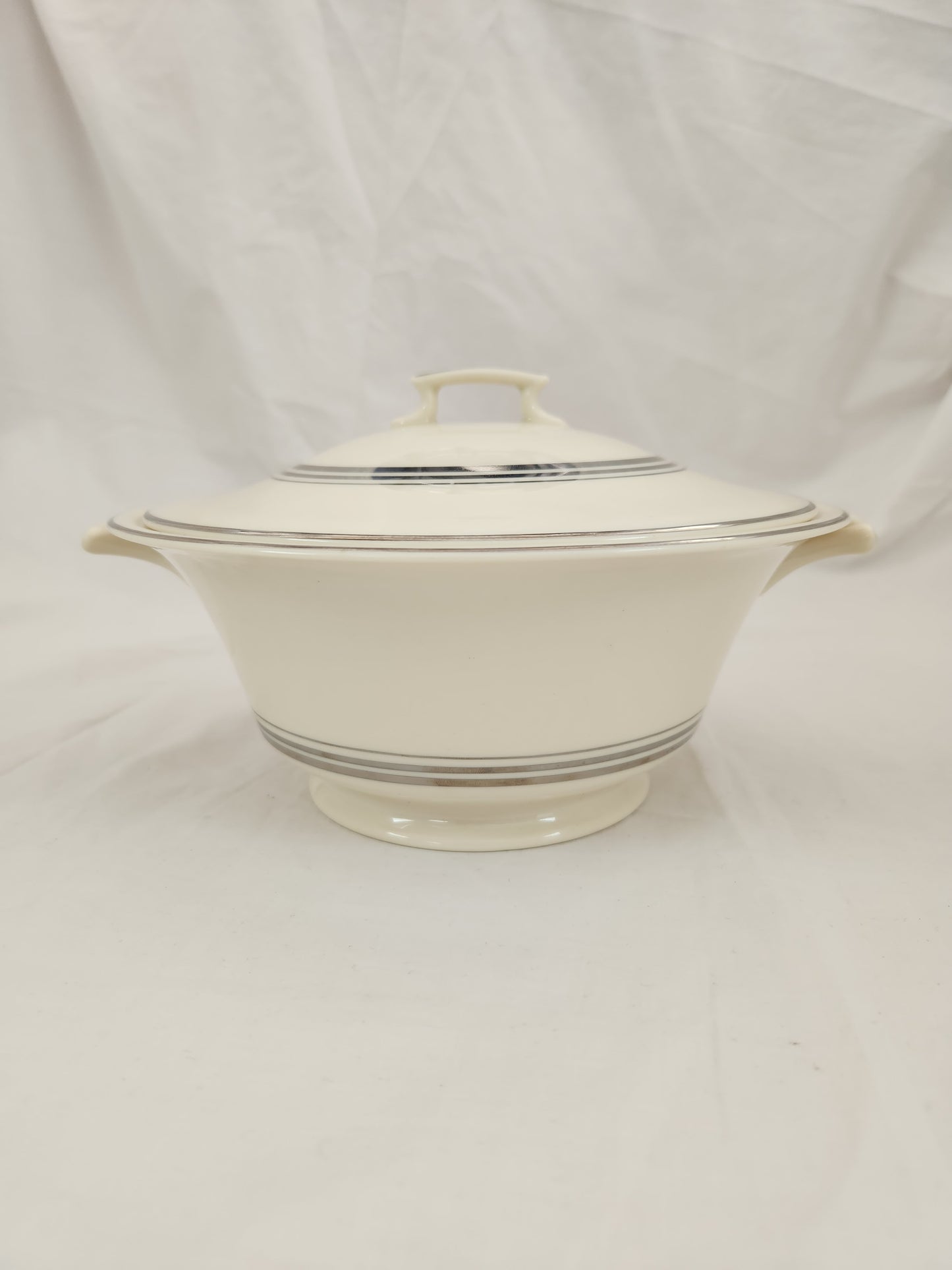 VTG -  Round Covered Vegetable Dish in Nimbus Platinum by SYRACUSE