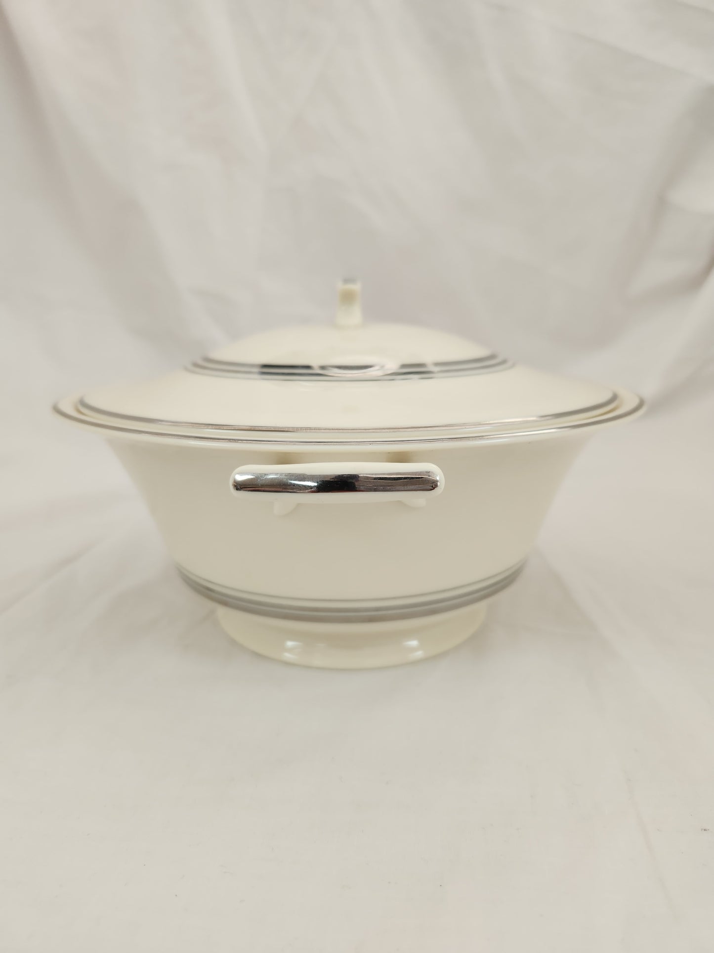 VTG -  Round Covered Vegetable Dish in Nimbus Platinum by SYRACUSE