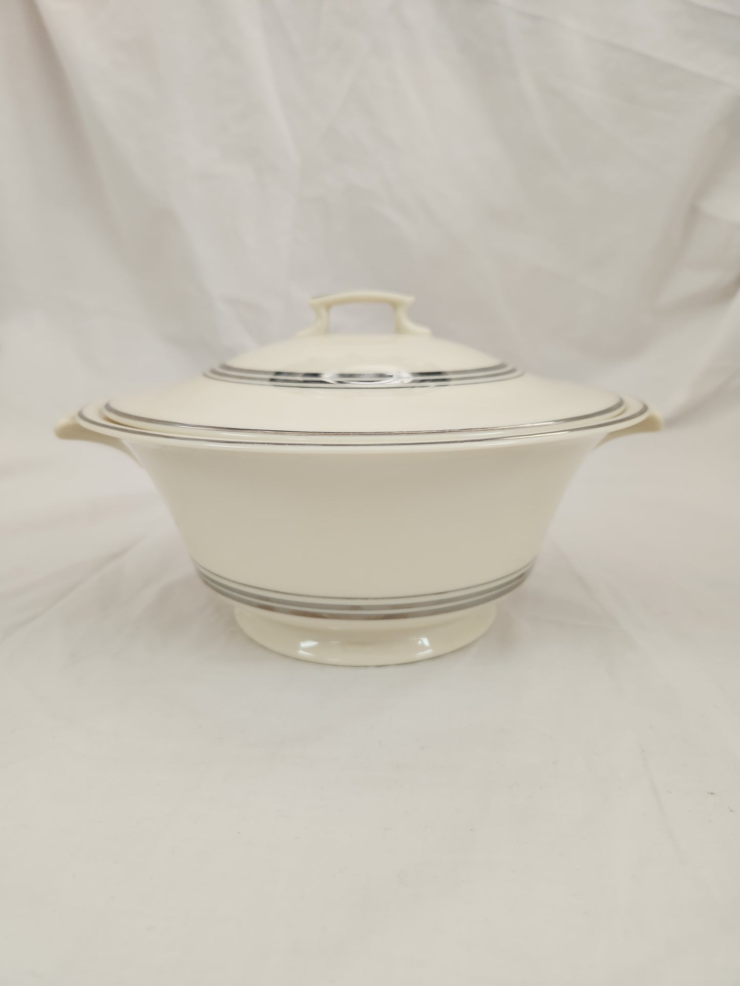 VTG -  Round Covered Vegetable Dish in Nimbus Platinum by SYRACUSE