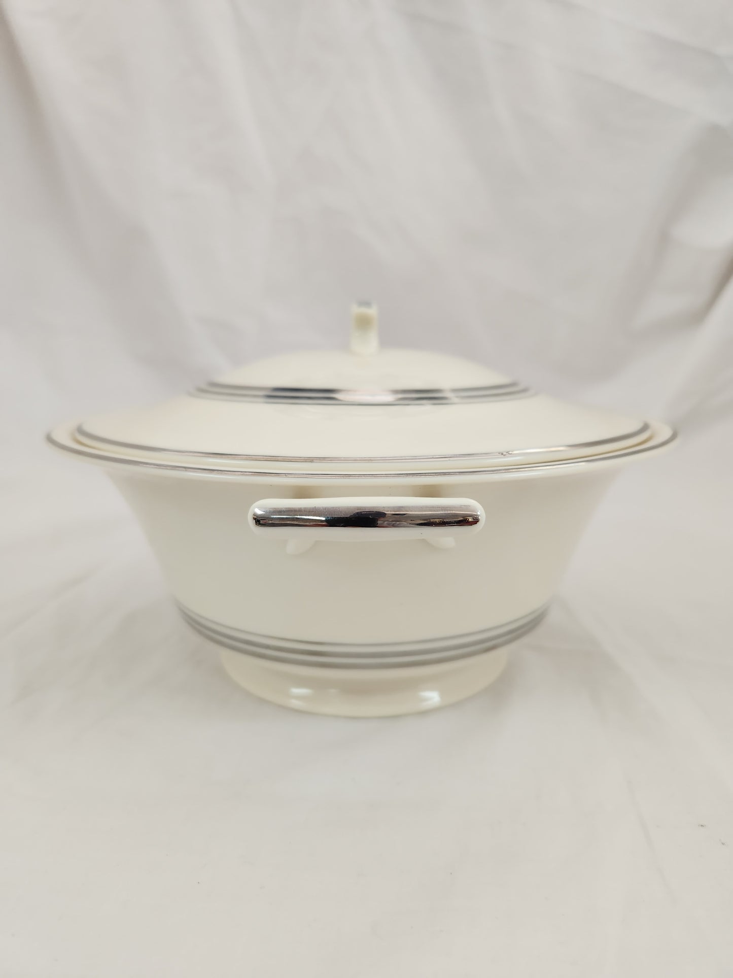 VTG -  Round Covered Vegetable Dish in Nimbus Platinum by SYRACUSE