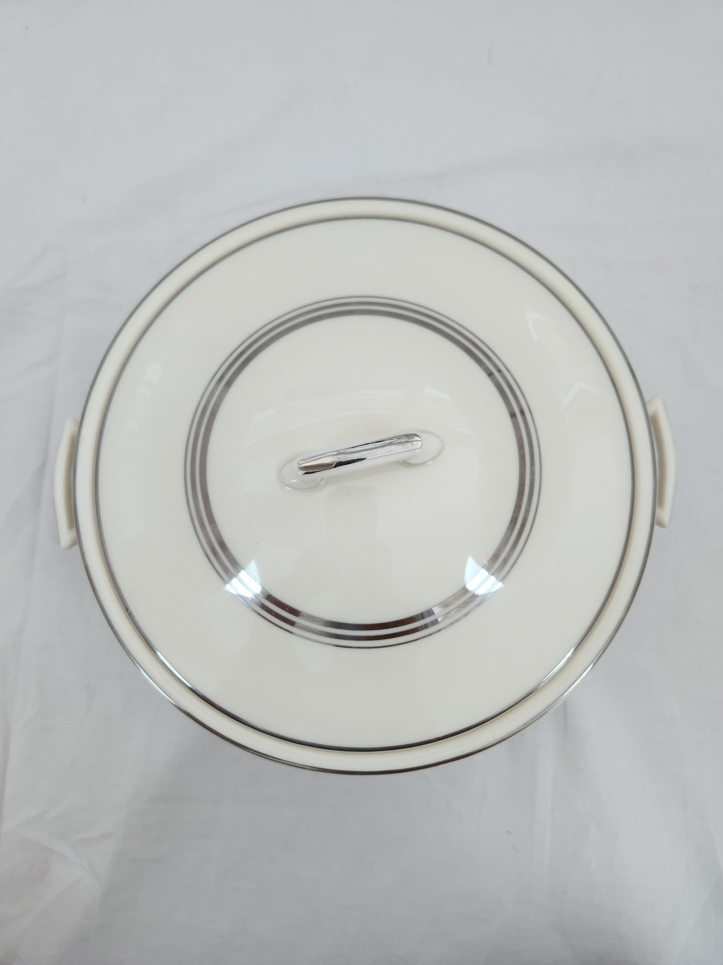 VTG -  Round Covered Vegetable Dish in Nimbus Platinum by SYRACUSE