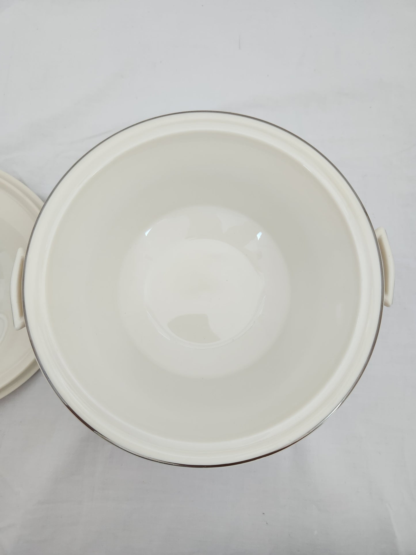 VTG -  Round Covered Vegetable Dish in Nimbus Platinum by SYRACUSE
