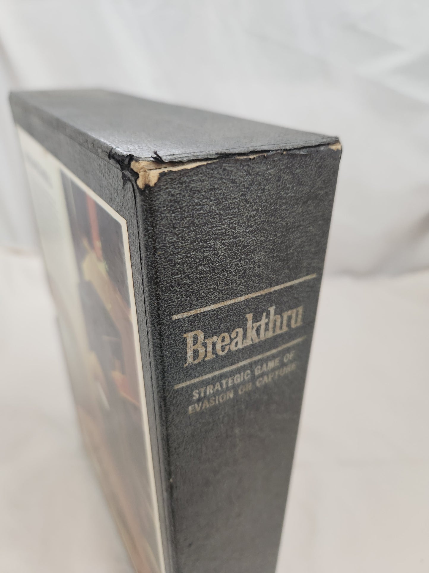 VTG - Breakthru Strategy Bookshelf Board Game