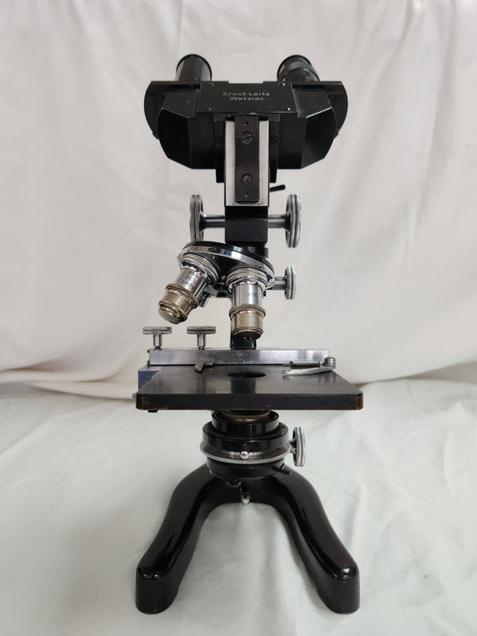 VTG - 1930's Ernst Leitz Binocular Compound Microscope W/4 Objectives & Hard Case (PARTS ONLY)