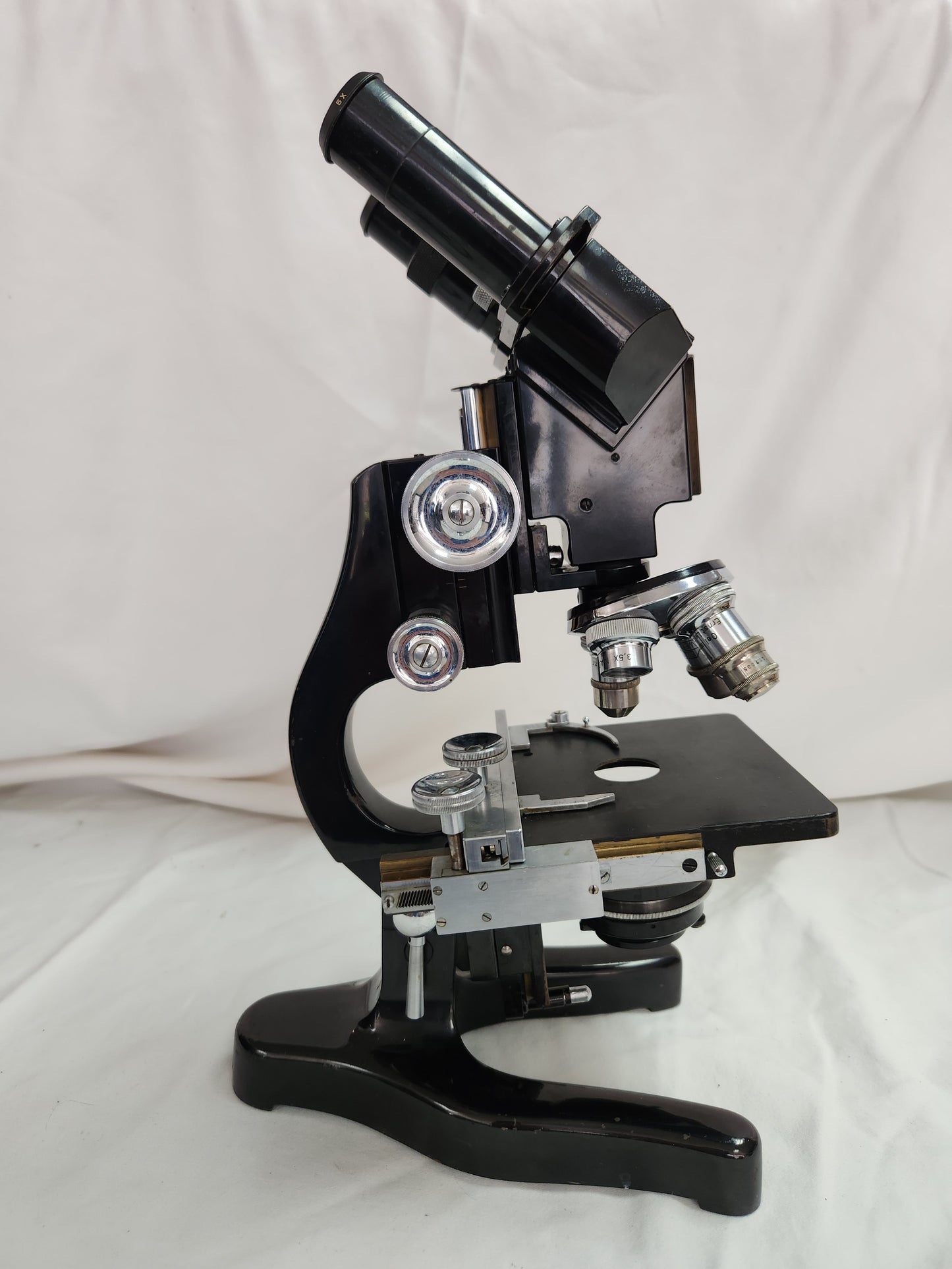 VTG - 1930's Ernst Leitz Binocular Compound Microscope W/4 Objectives & Hard Case (PARTS ONLY)