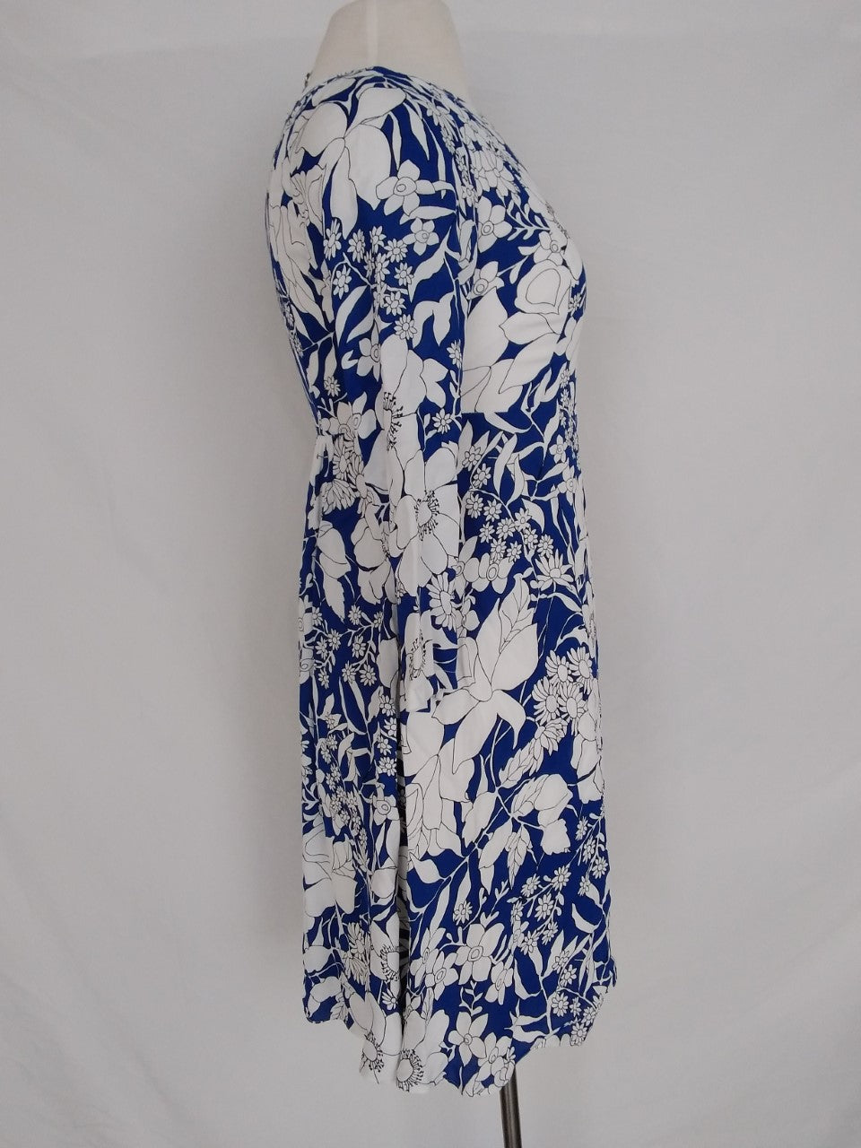 Brooks Brothers Blue and White Floral Print 3/4 Sleeve Dress - Size 4