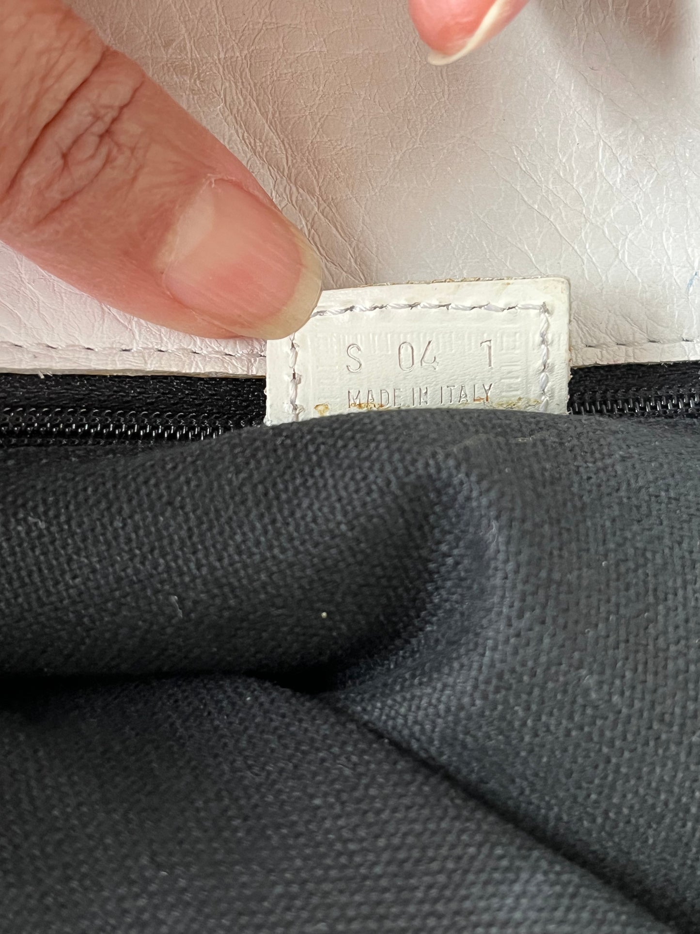White Leather Burberry Handbag w Horn Closure