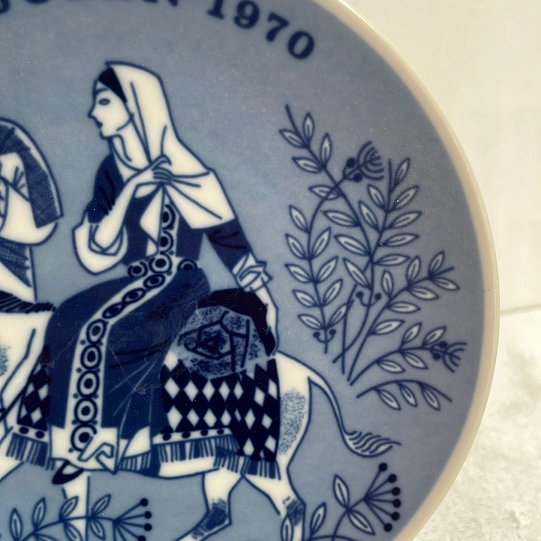 VTG -- Porsgrund 1970 Porcelain Christmas Plate -- "On the Road to Bethlehem"