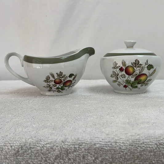 VTG -- Alfred Meakin "Hereford" Pattern Creamer and Sugar Bowl