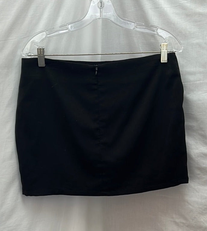 NWT -- Francesca's Quinn Embroidered Black Mini Skirt -- M