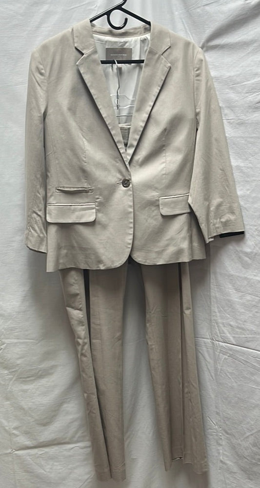NWT -- Banana Republic Beige Pantsuit -- Size 12