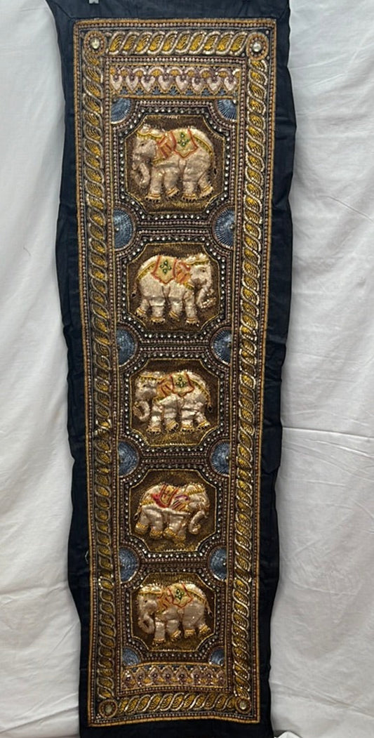 VTG - Kalaga Tapestry -- Five Elephants
