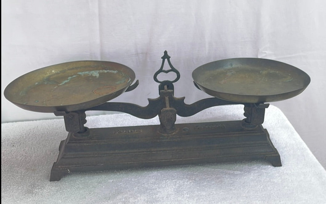 Antique -- Force Five Kilo Cast Iron Scale with Brass Plates and Counterweights -- French Made