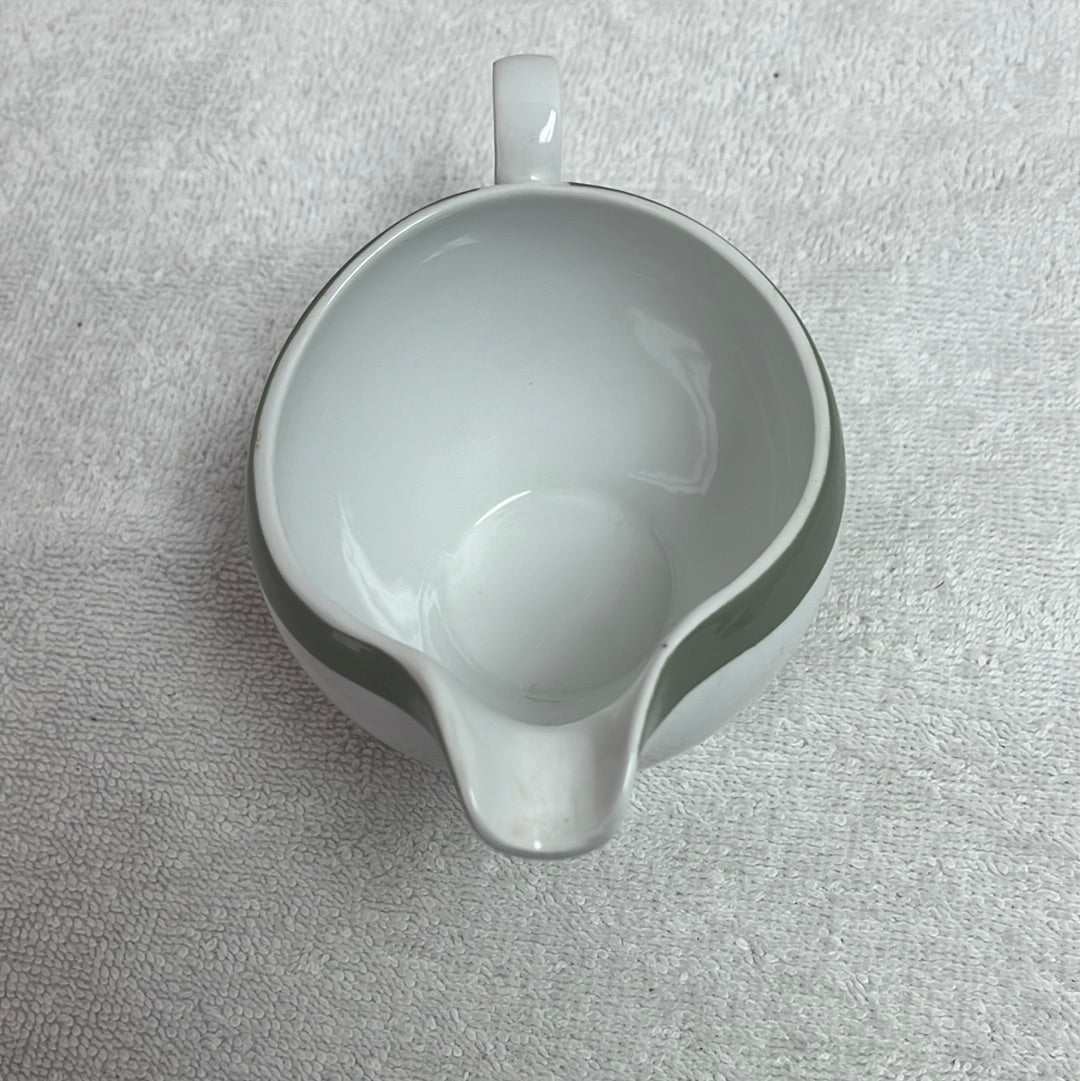 VTG -- Alfred Meakin "Hereford" Pattern Creamer and Sugar Bowl