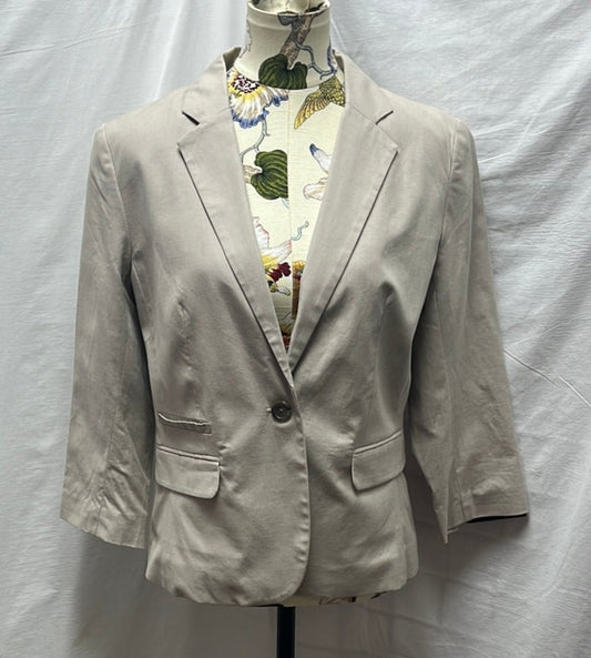 NWT -- Banana Republic Beige Pantsuit -- Size 12