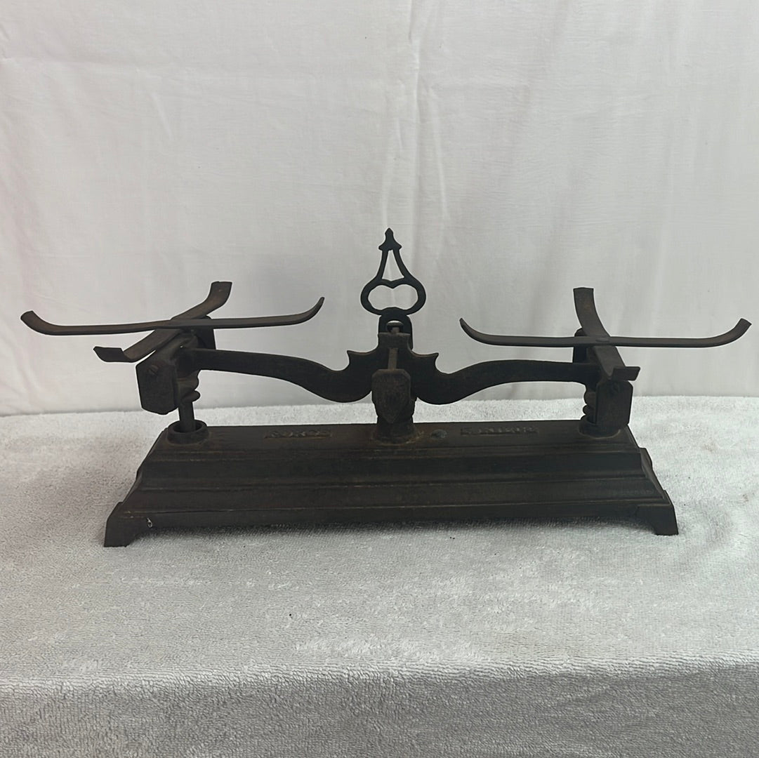 Antique balance outlet scale cast iron with two dishes