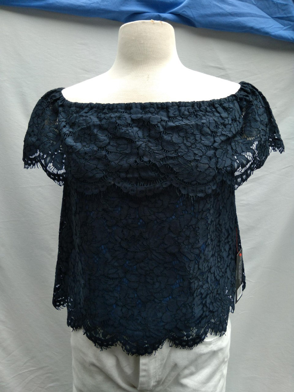 NWT - Olivia Grey navy Daily Look Ruffled Off Shoulder Lace Top - M