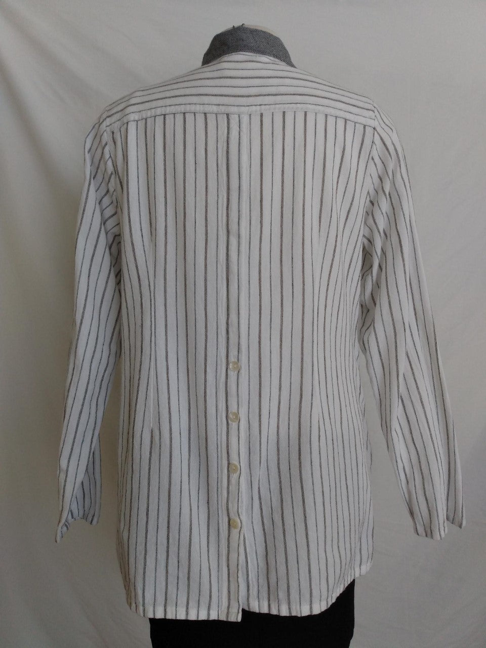 Tulip Clothing grey stripe Long Sleeve Button Down Shirt - Medium
