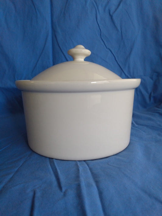 White Ceramic Covered Casserole Dish - Preowned