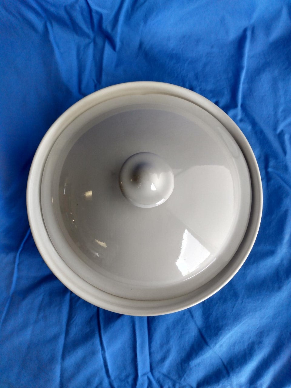White Ceramic Covered Casserole Dish - Preowned